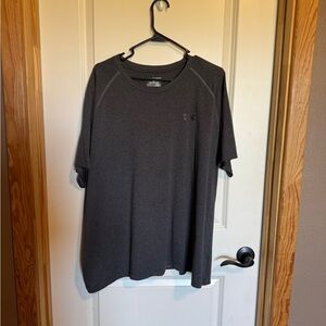 Under‎ Armour Men's Dark Gray Shirt Size 2XL